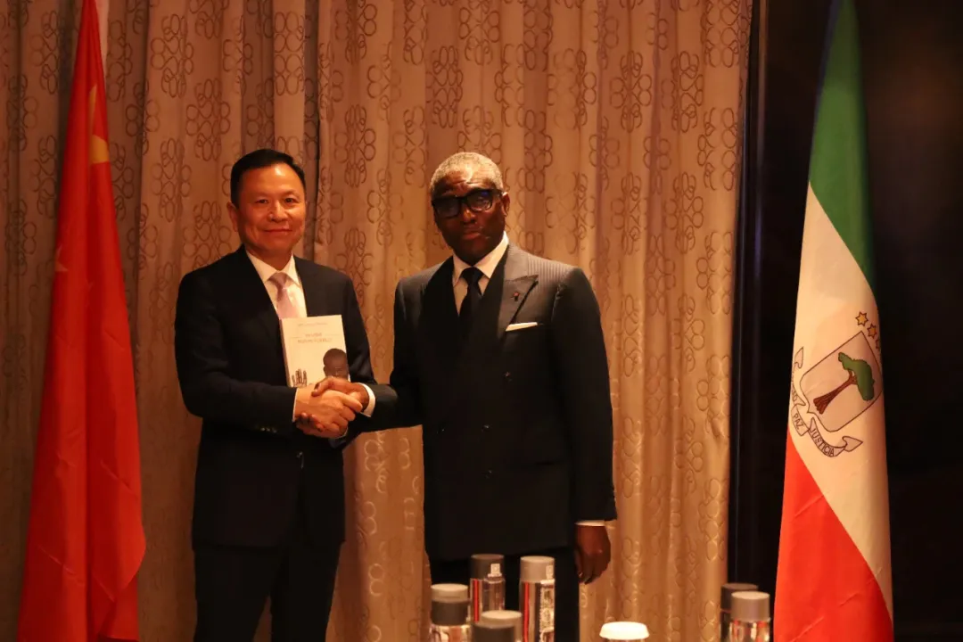 赤道几内亚共和国访华代表与pa视讯集团股份深入探讨产业协同发展